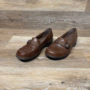 Clarks Classic Brown Leather Loafer Women's Size 8.5